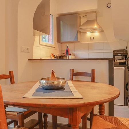 "La Petite Maisonnette" Au Calme, Proche Plage Мантон Екстер'єр фото